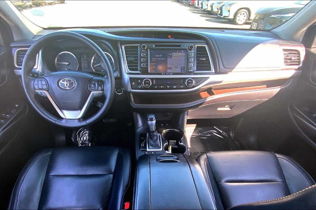 used 2016 Toyota Highlander car, priced at $13,988
