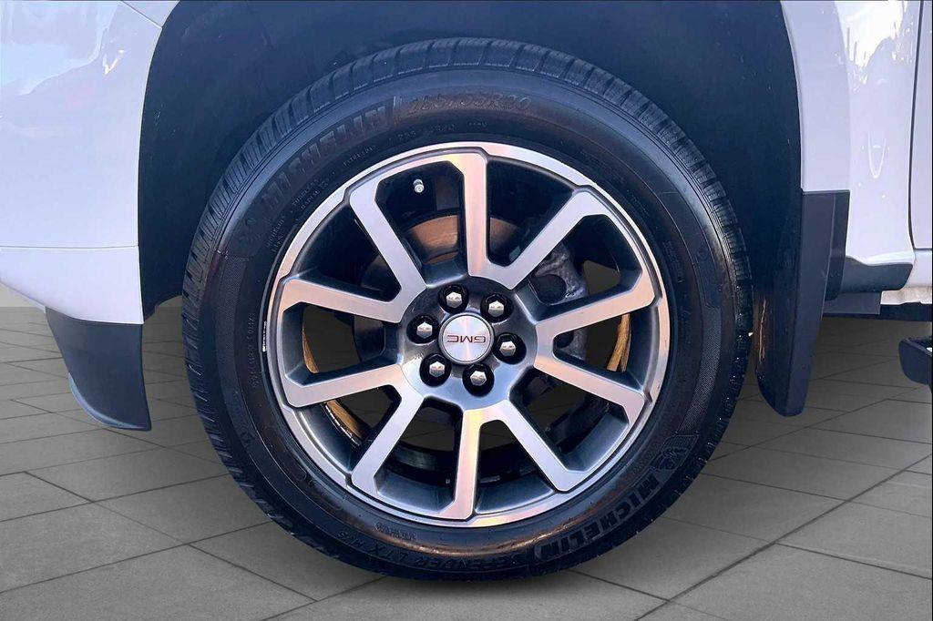 used 2021 GMC Canyon car, priced at $28,888