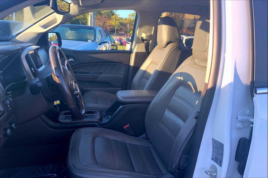 used 2021 GMC Canyon car, priced at $28,888