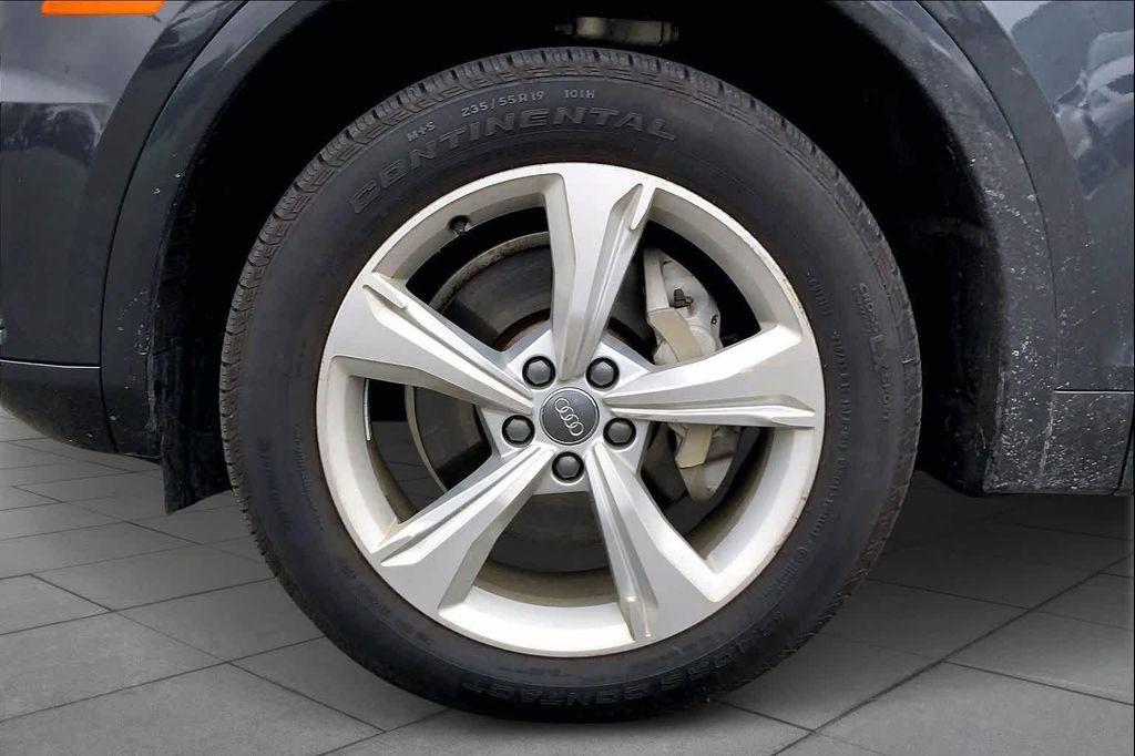 used 2020 Audi Q5 car, priced at $17,988