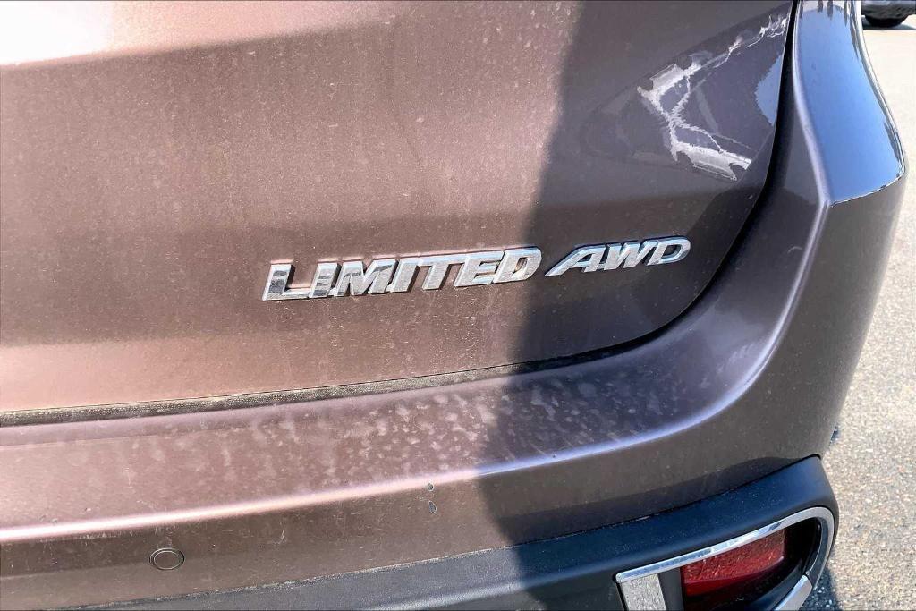 used 2018 Toyota Highlander car, priced at $25,988