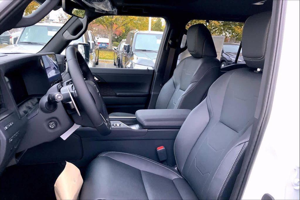 new 2025 Lexus GX 550 car, priced at $83,892