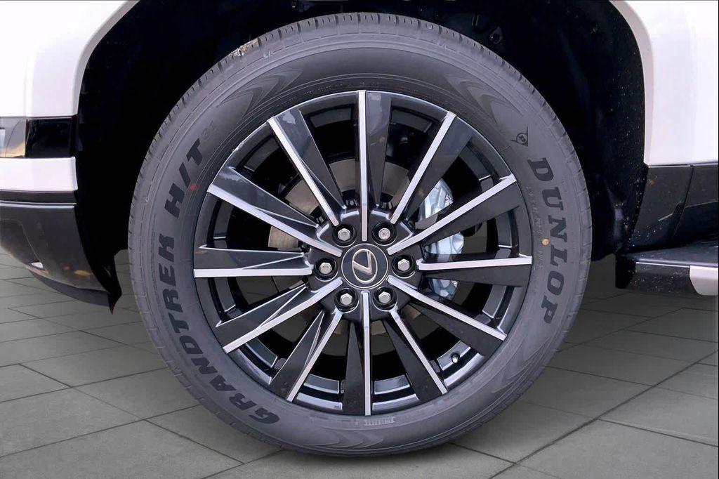 new 2025 Lexus GX 550 car, priced at $83,892