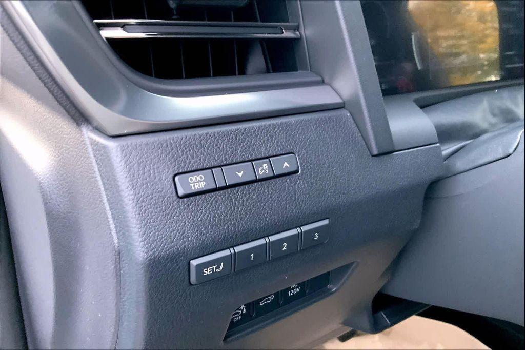 new 2025 Lexus GX 550 car, priced at $83,892