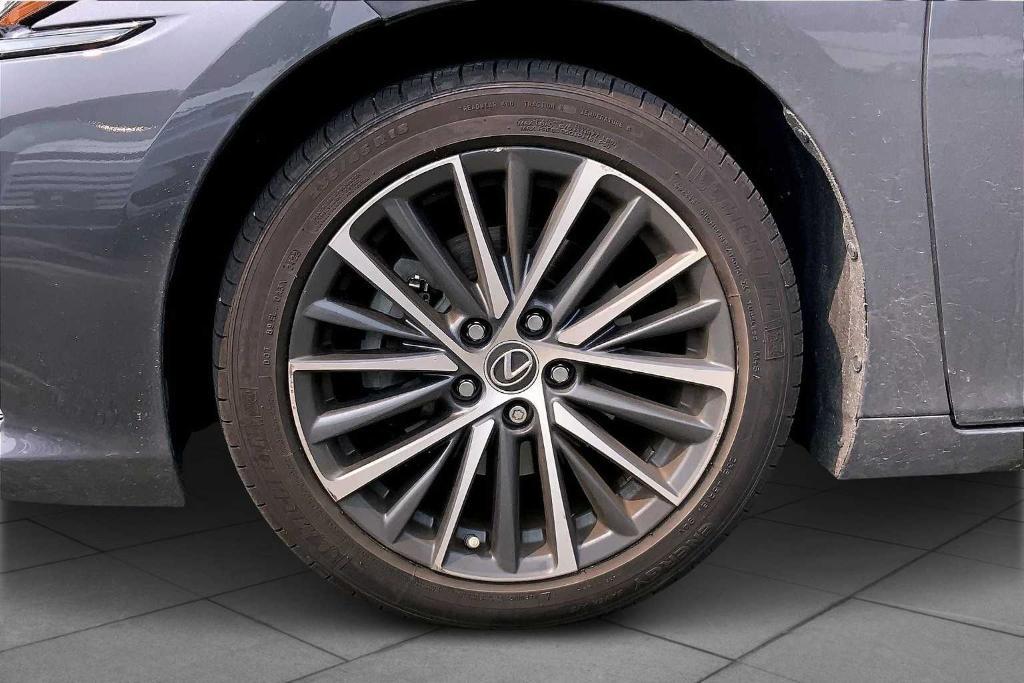 used 2022 Lexus ES 350 car, priced at $37,988