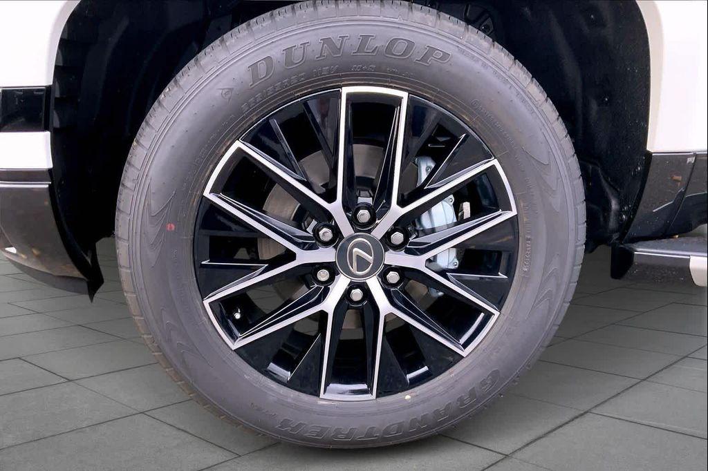 new 2025 Lexus GX 550 car, priced at $74,752