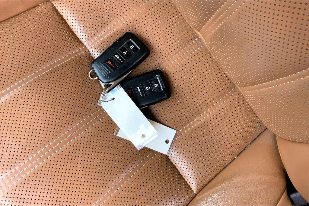 used 2018 Lexus ES 350 car, priced at $23,988