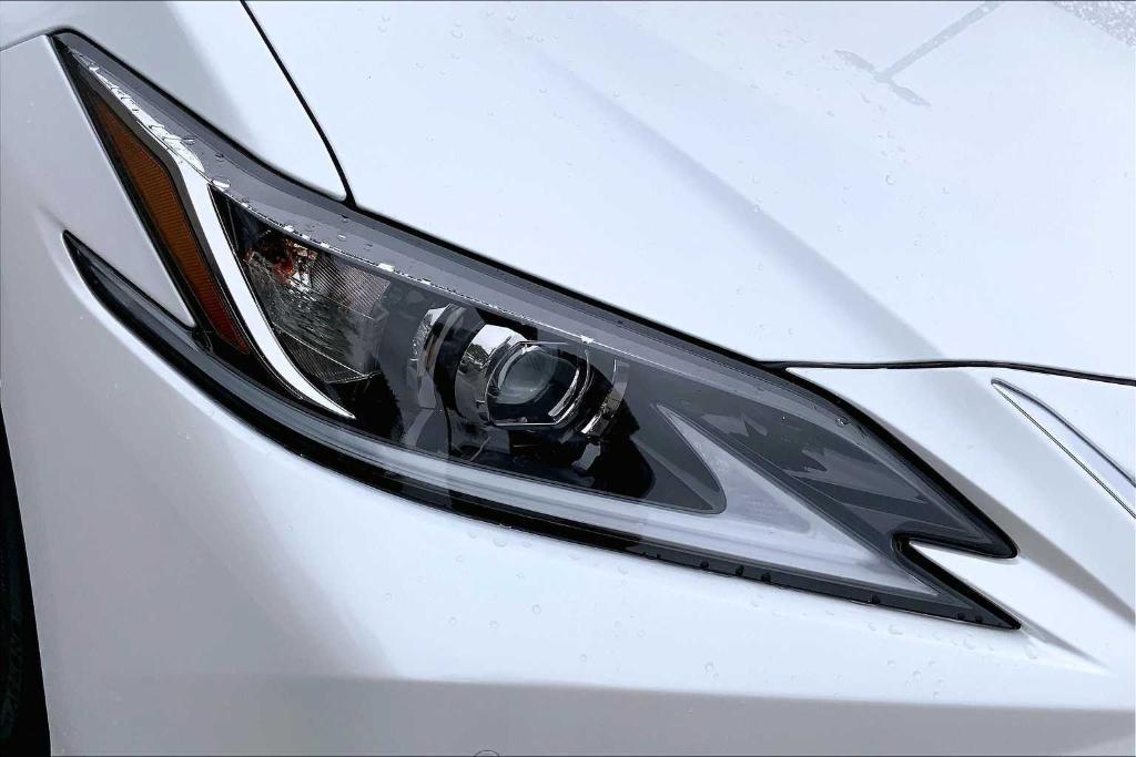 new 2025 Lexus ES 350 car, priced at $54,040