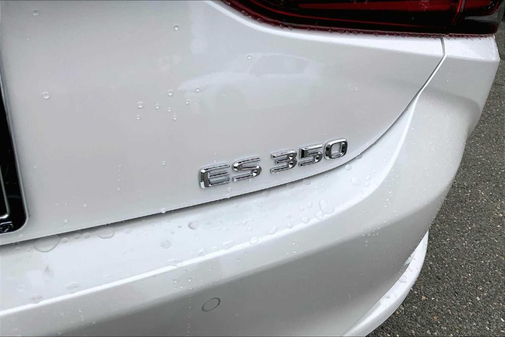 new 2025 Lexus ES 350 car, priced at $54,040