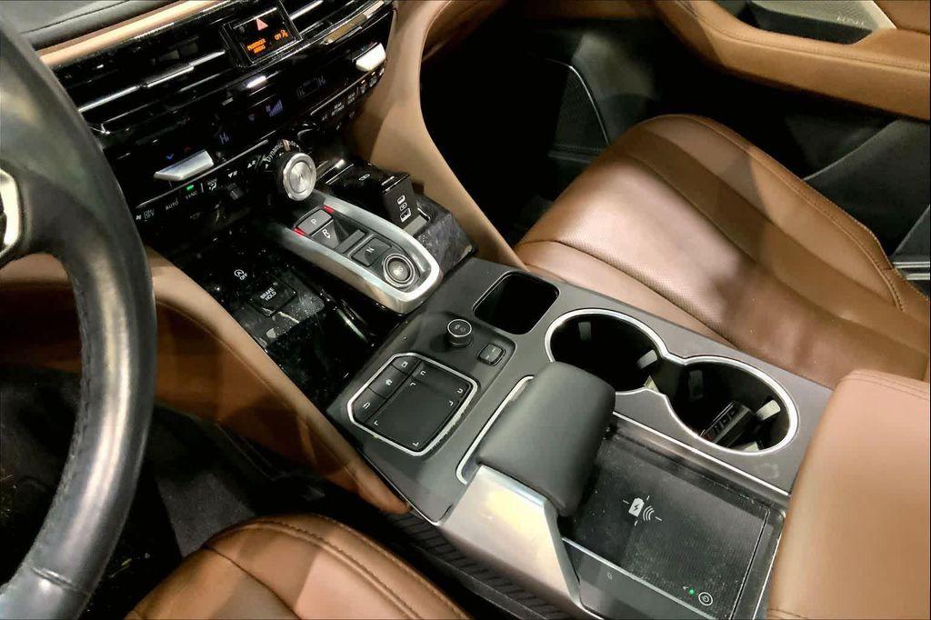 used 2023 Acura MDX car, priced at $39,488