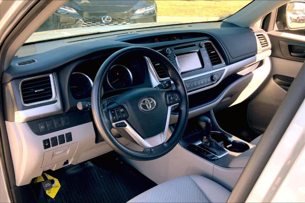 used 2019 Toyota Highlander car, priced at $26,888