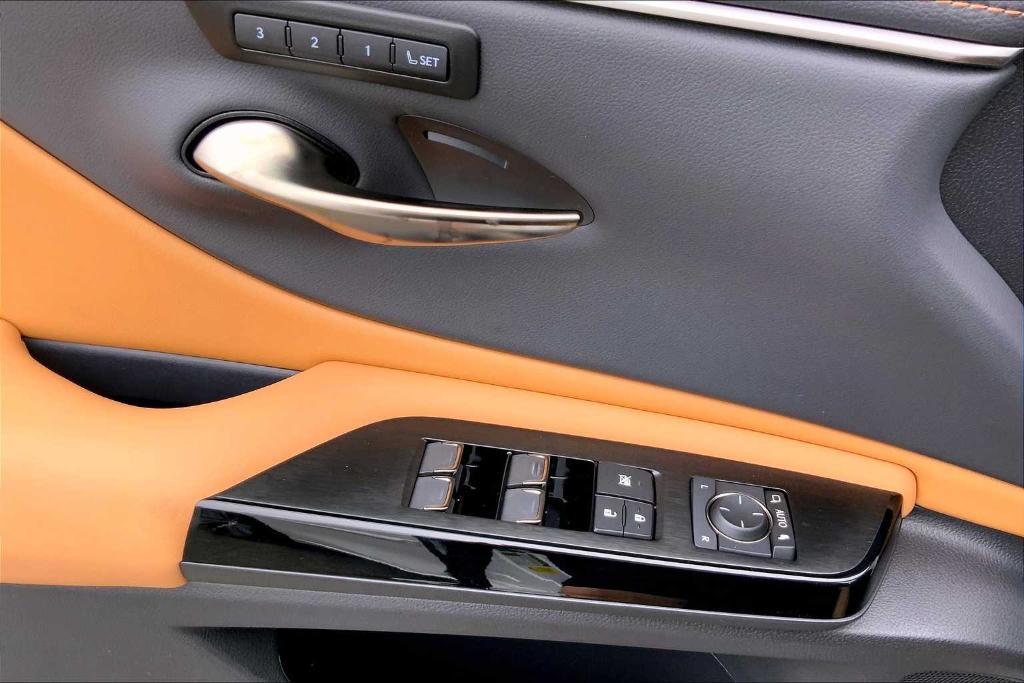 new 2025 Lexus ES 350 car, priced at $50,255