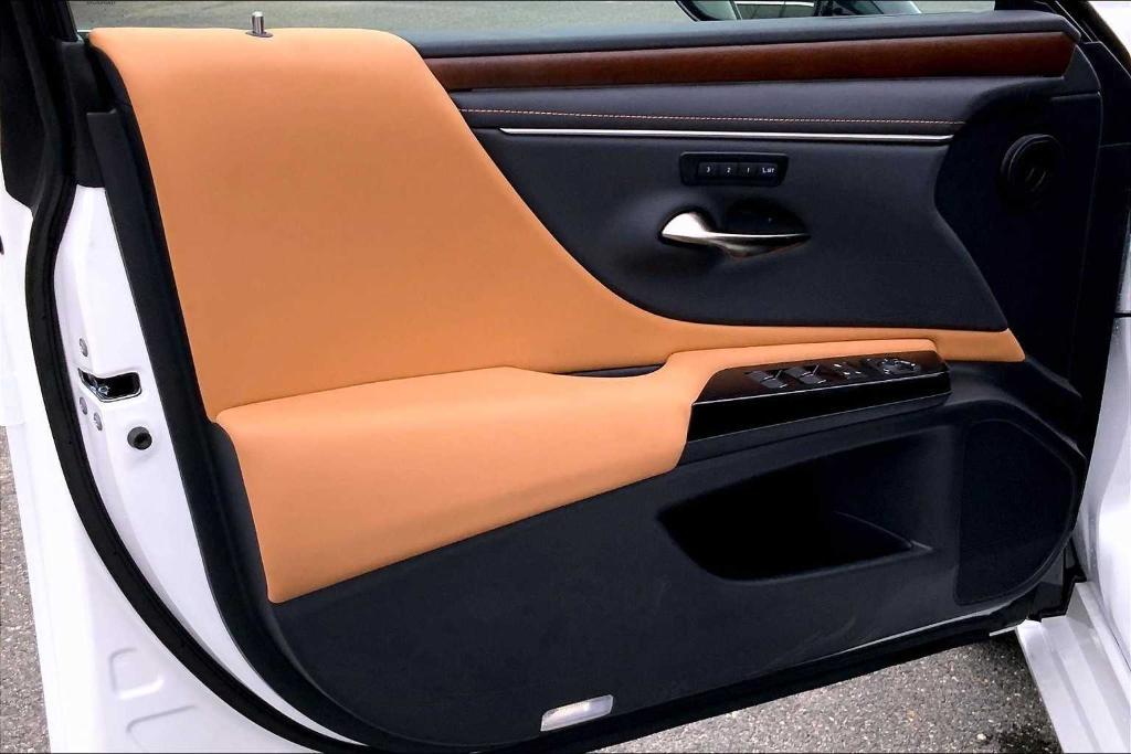 new 2025 Lexus ES 350 car, priced at $50,255