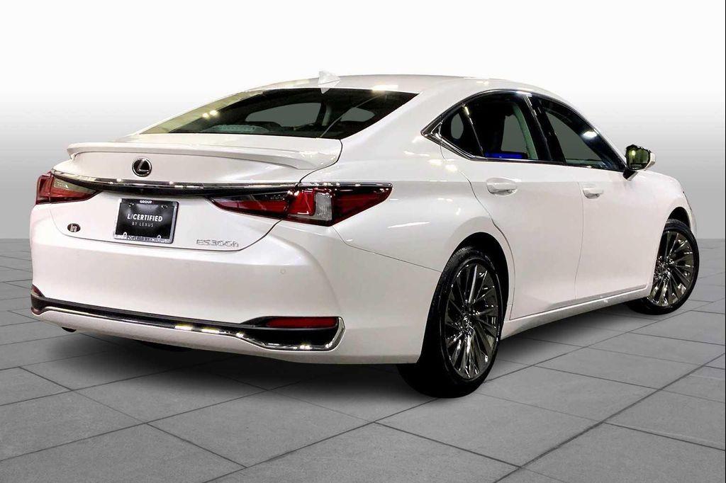 used 2025 Lexus ES 300h car, priced at $53,288