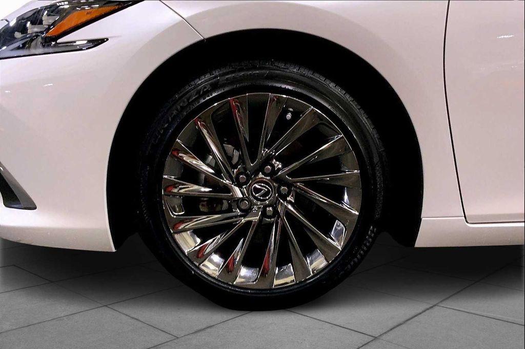 used 2025 Lexus ES 300h car, priced at $53,288