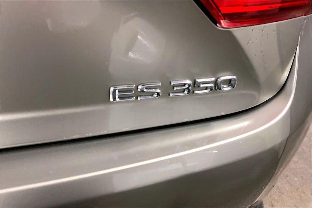 used 2016 Lexus ES 350 car, priced at $17,988