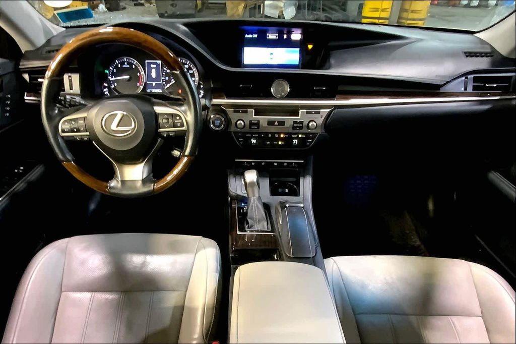 used 2016 Lexus ES 350 car, priced at $17,988