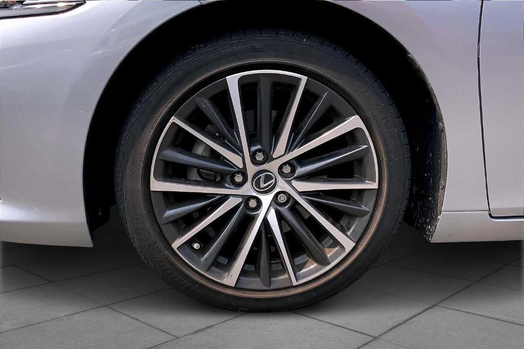 used 2022 Lexus ES 350 car, priced at $39,988
