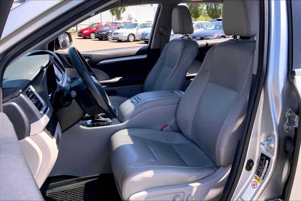 used 2017 Toyota Highlander car, priced at $18,988