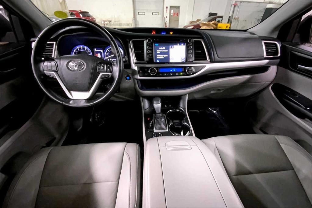 used 2017 Toyota Highlander car, priced at $17,488