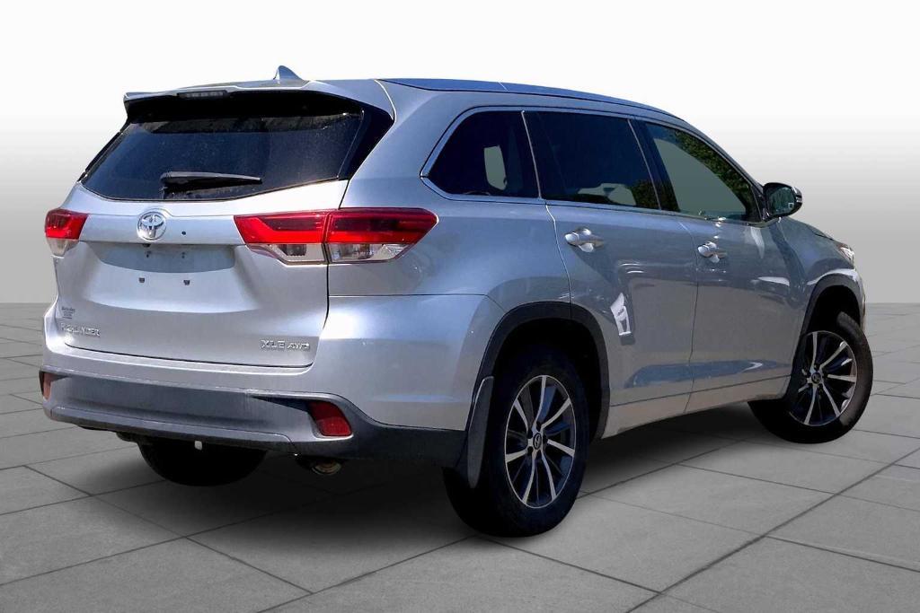 used 2017 Toyota Highlander car, priced at $18,988