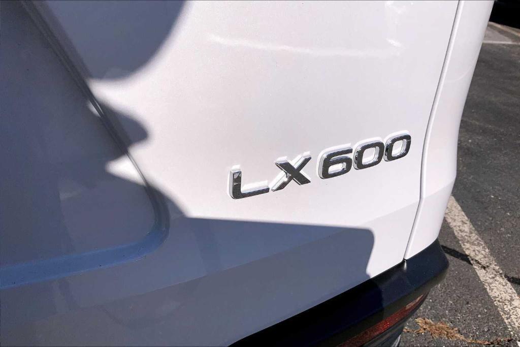 new 2025 Lexus LX 600 car, priced at $117,108