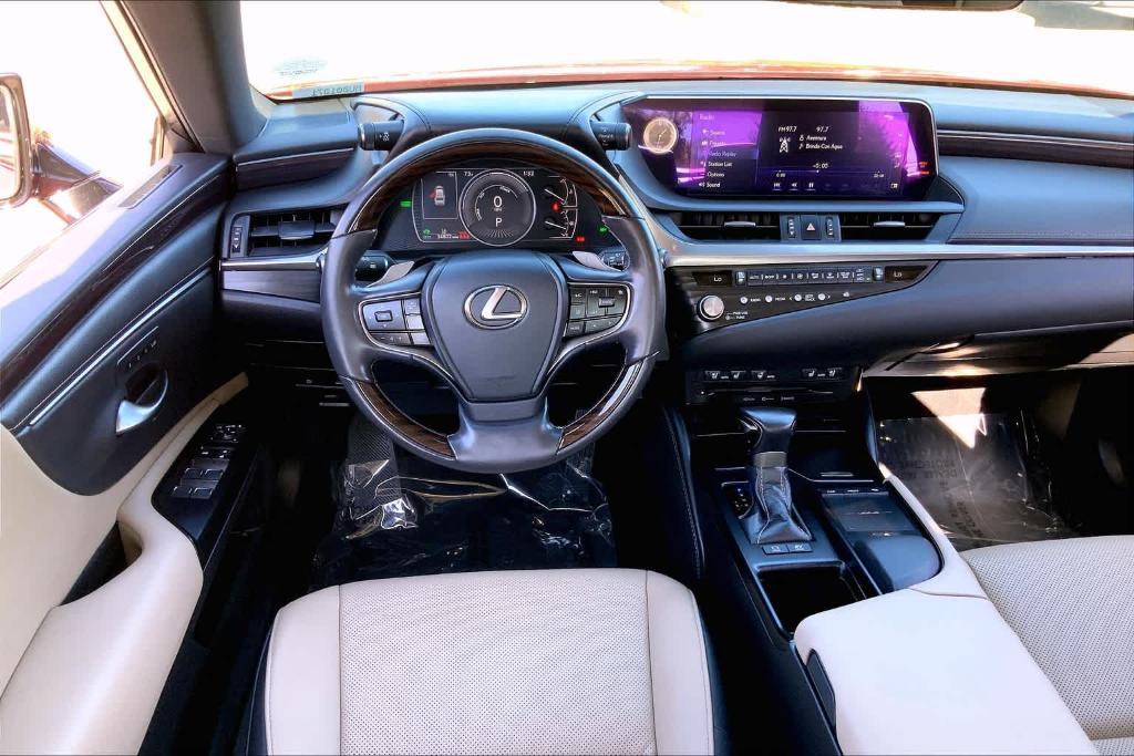 used 2021 Lexus ES 300h car, priced at $37,988