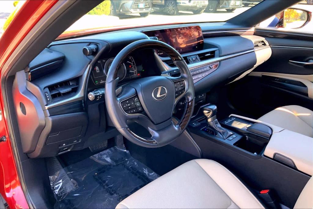 used 2021 Lexus ES 300h car, priced at $37,988