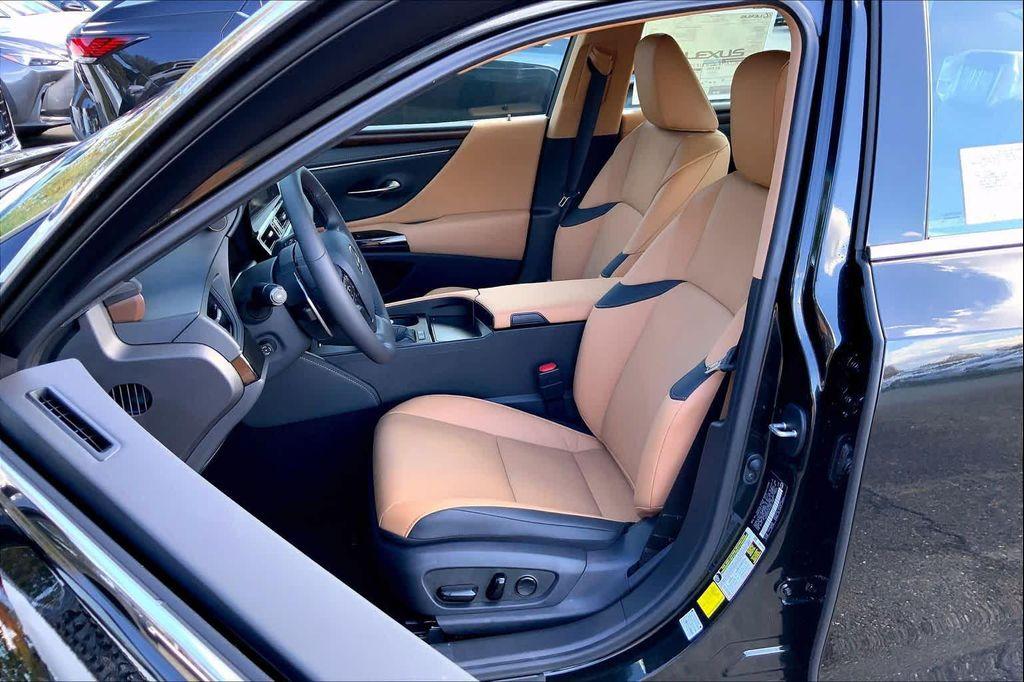 new 2025 Lexus ES 300h car, priced at $49,594