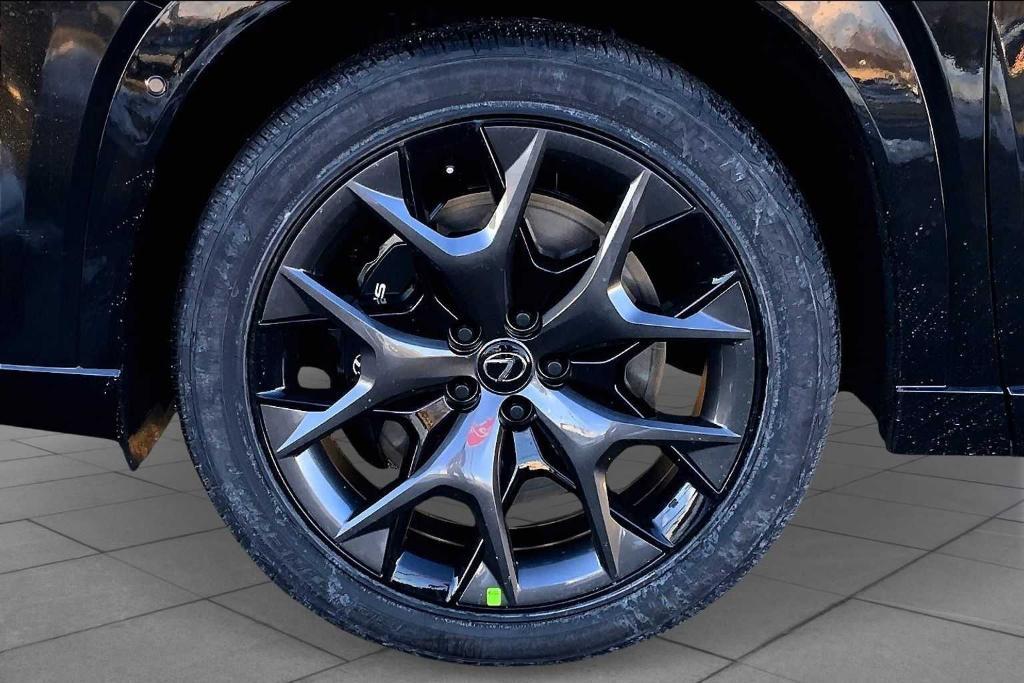 new 2025 Lexus TX 500h car, priced at $73,285