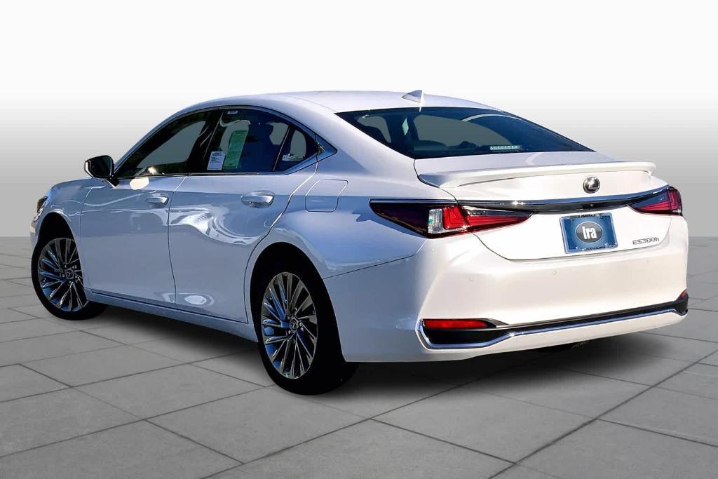 new 2025 Lexus ES 300h car, priced at $57,309