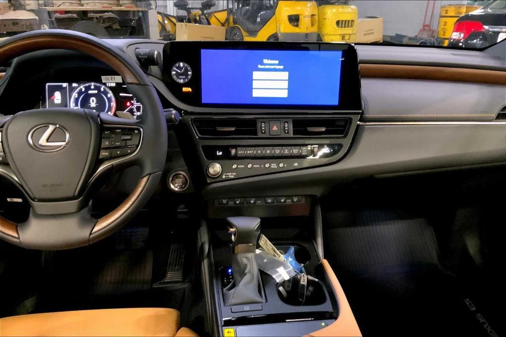 new 2025 Lexus ES 350 car, priced at $55,859
