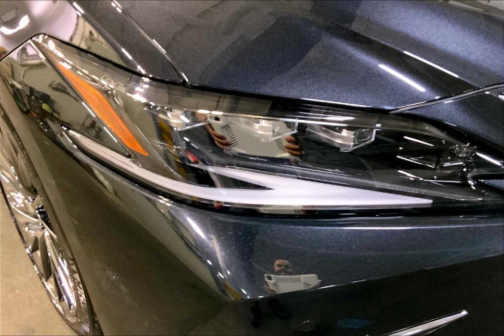 new 2025 Lexus ES 350 car, priced at $55,859