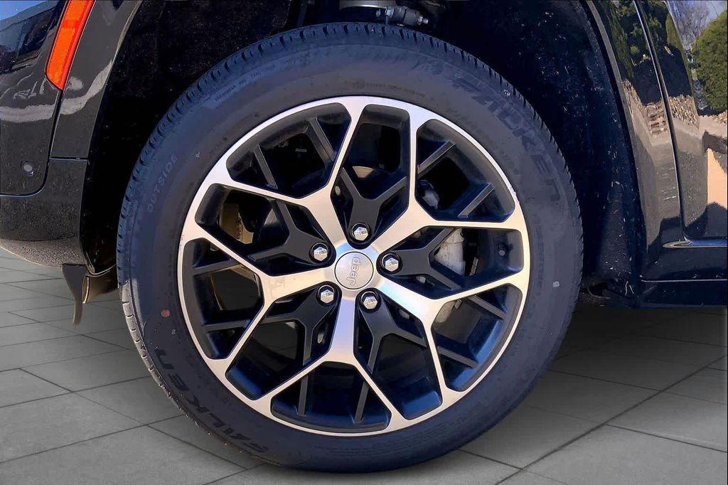 used 2023 Jeep Grand Cherokee car, priced at $43,988