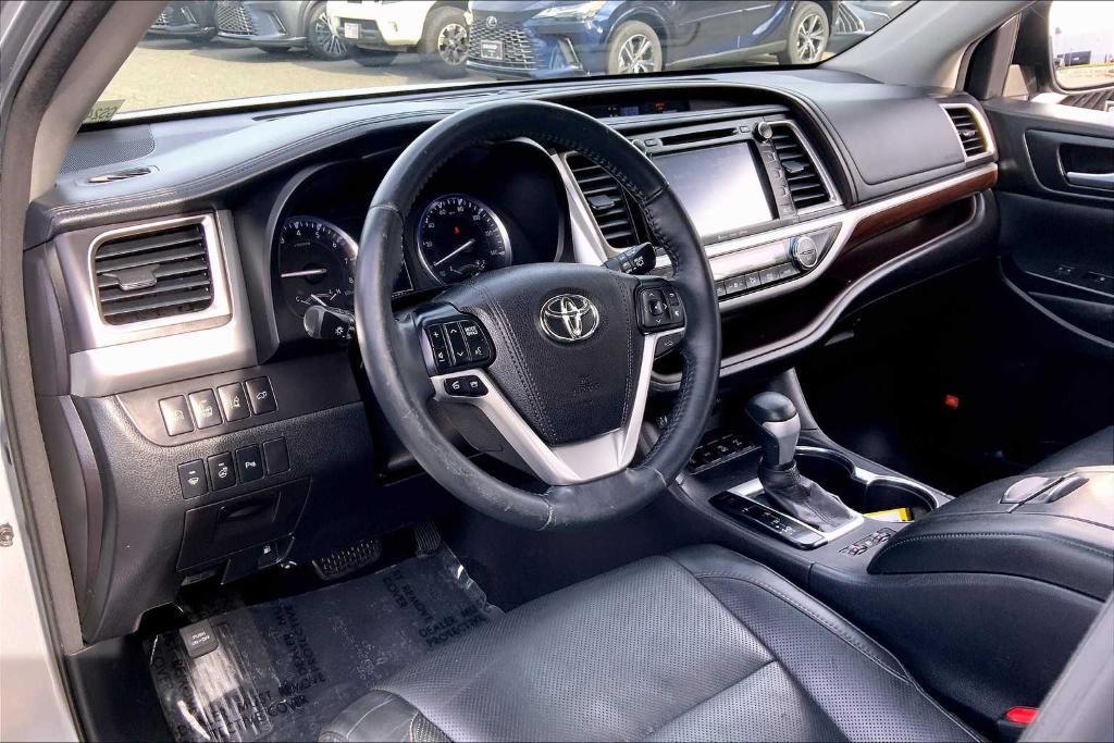 used 2016 Toyota Highlander car, priced at $18,888