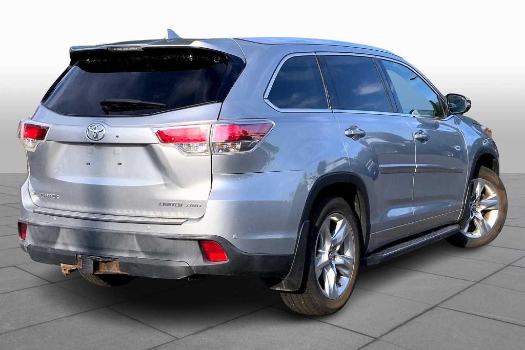 used 2016 Toyota Highlander car, priced at $18,888