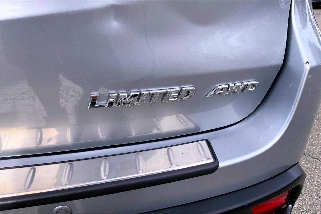 used 2016 Toyota Highlander car, priced at $18,888