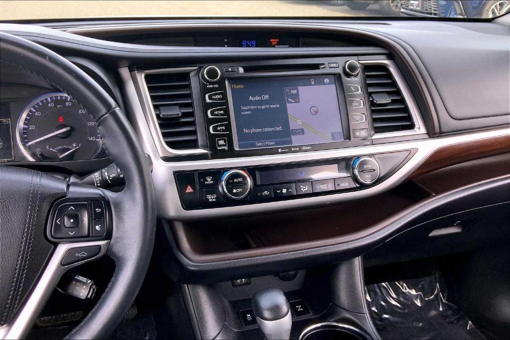 used 2016 Toyota Highlander car, priced at $18,888