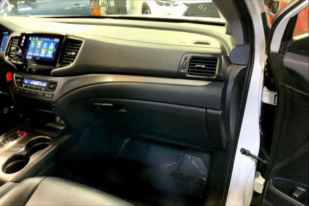used 2021 Honda Pilot car, priced at $29,288