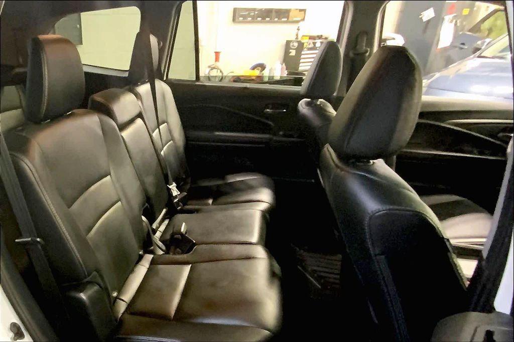 used 2021 Honda Pilot car, priced at $29,288