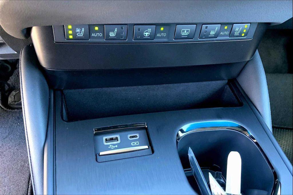 new 2025 Lexus ES 350 car, priced at $53,194