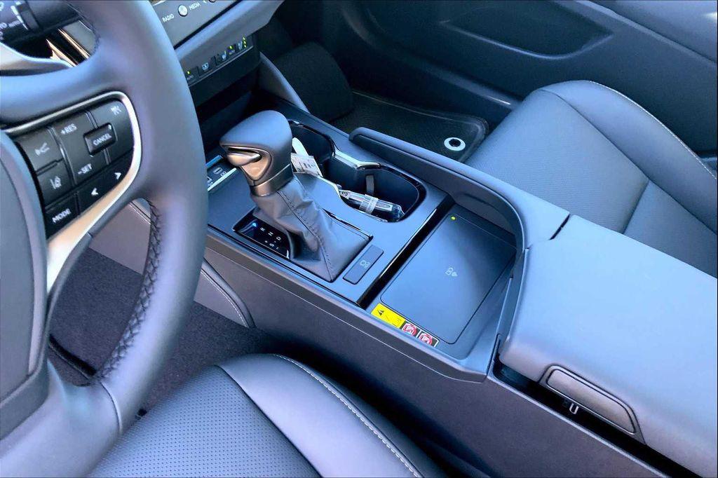 new 2025 Lexus ES 350 car, priced at $53,194