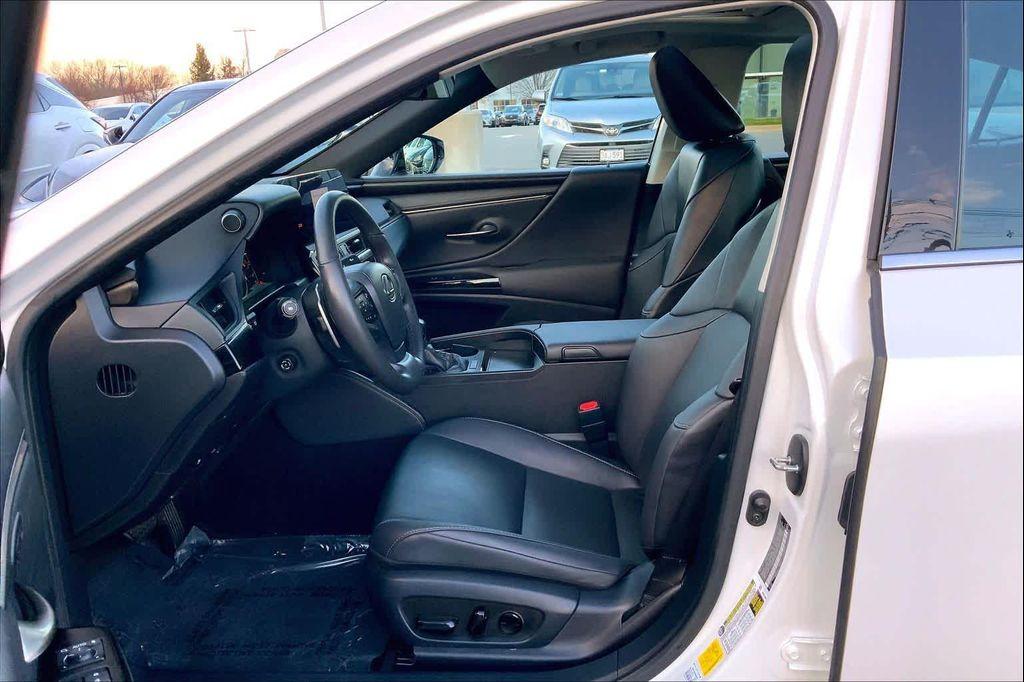 used 2023 Lexus ES 350 car, priced at $38,988