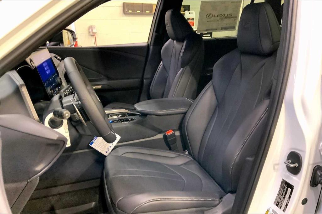 new 2025 Lexus TX 500h car, priced at $73,080