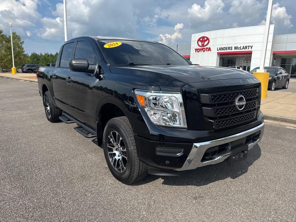 used 2024 Nissan Titan car, priced at $40,131