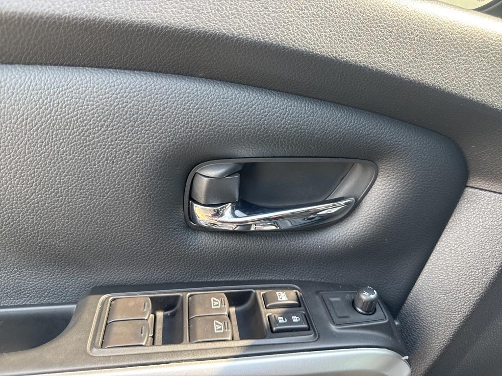 used 2024 Nissan Titan car, priced at $40,131