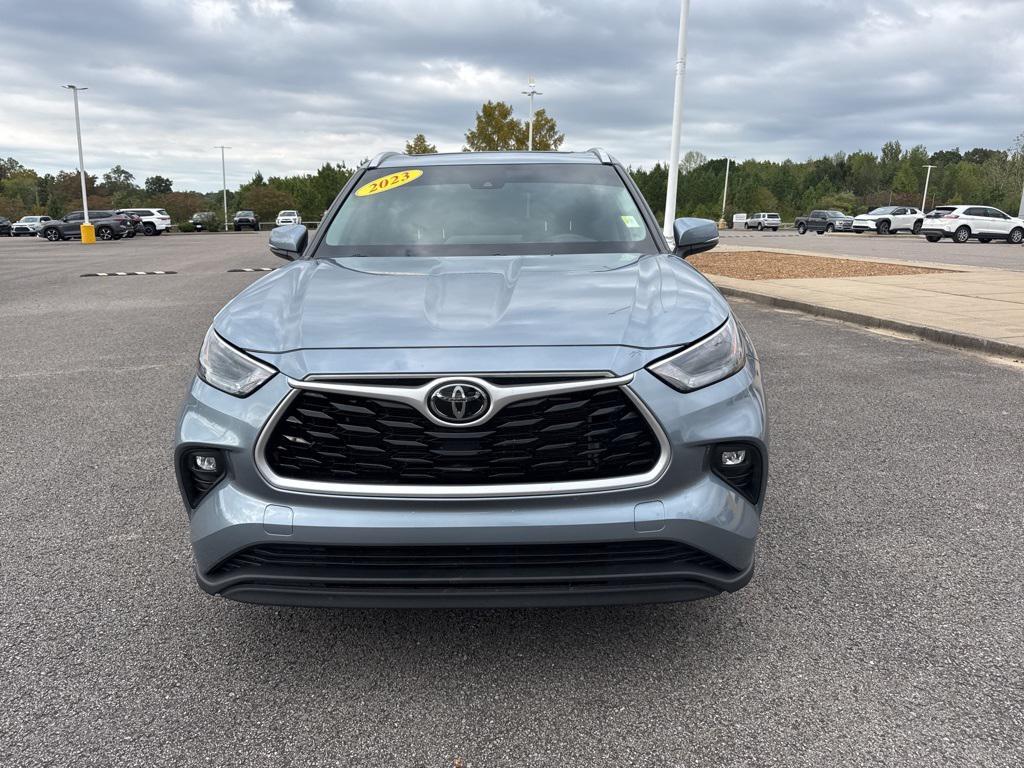 used 2023 Toyota Highlander car, priced at $36,475