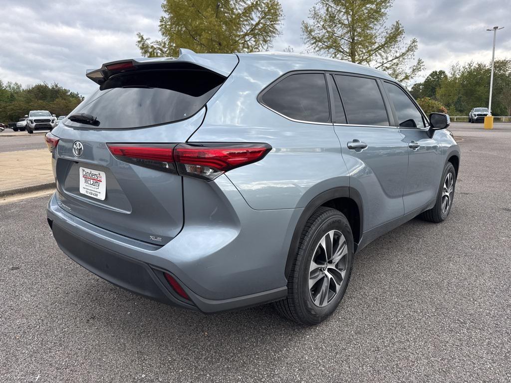 used 2023 Toyota Highlander car, priced at $36,475