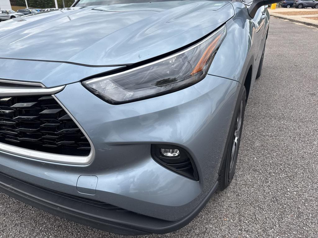 used 2023 Toyota Highlander car, priced at $36,475