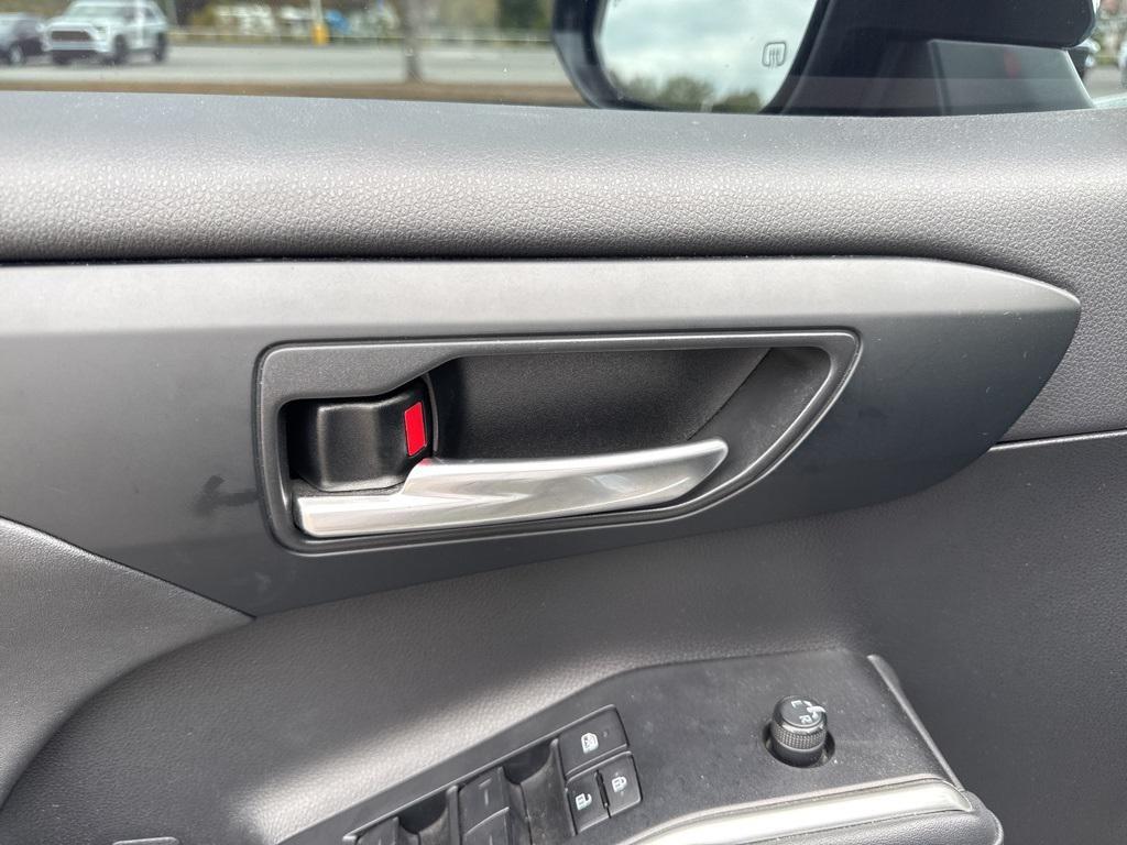 used 2023 Toyota Highlander car, priced at $36,475